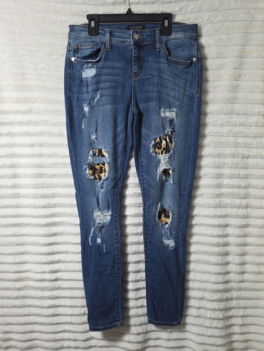 0453 Judy Blue Medium Blue‎ Distressed Skinny Jeans with Leopard Patch; Size 29
